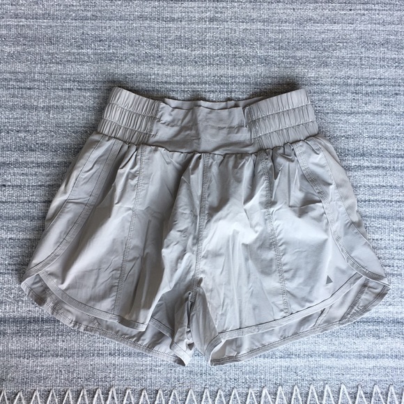Balance Athletica Pants - Balance Athletica • Breeze Short Gray